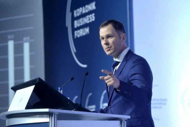 VELIKO INTERESOVANJE: Za državnu pomoć od 60 evra prijavilo se PREKO DVA I PO MILIONA građana!