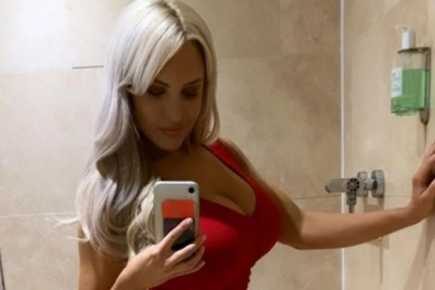 (FOTO) Najskuplji defanzivac u "problemu": Junajted prima golove zato što on gleda samo u njene lopte