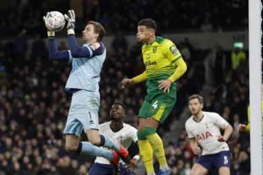 Norič eliminisao Totenhem posle penala, minimalci Lestera i Sitija!