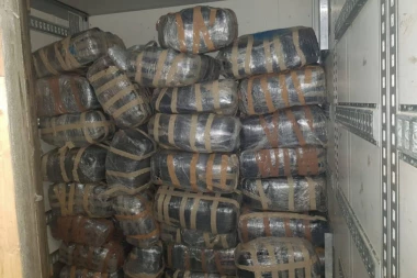 (FOTO) Zaplenjeno 750 kilograma marihuane