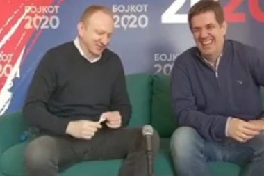 (VIDEO) TEŠKI ZGUBIDANI! Đilas i Miljuš se klibere k'o pubertetlije, a onda se čude što ih narod neće