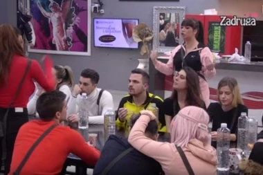 (VIDEO) Miljana napravila OPŠTI HAOS u Beloj kući! Prozvala sve zadrugarke za koje misli da su KU*VE!