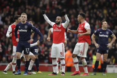 Osam fudbalera londonskog velikana ima simptome korone!