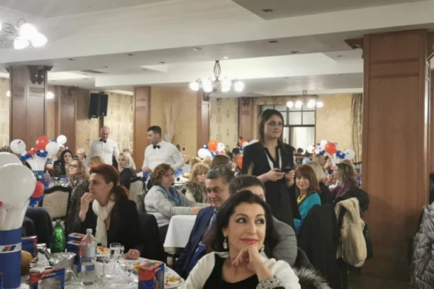 (FOTO) Irena Vujović: Srbiji su potrebne hrabre, vredne i odgovorne žene da bi išla napred
