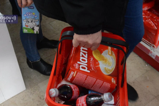 (VIDEO) Na Kosovu samo srpska roba!