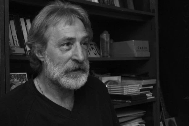 Desimir Stanojević ispraćen uz "Kočijašu, ajd na čašu!": Za tebe ovo nije odlazak!