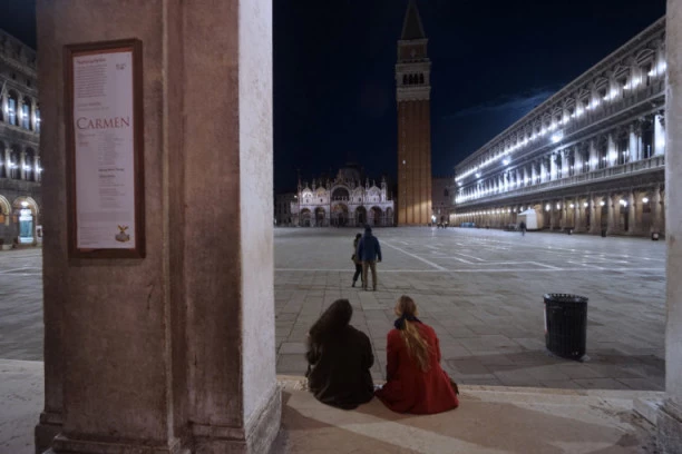 (FOTO, VIDEO) KAO U HOROR FILMU! Cela Italija je sada zatvorena, na ulicama nema žive duše