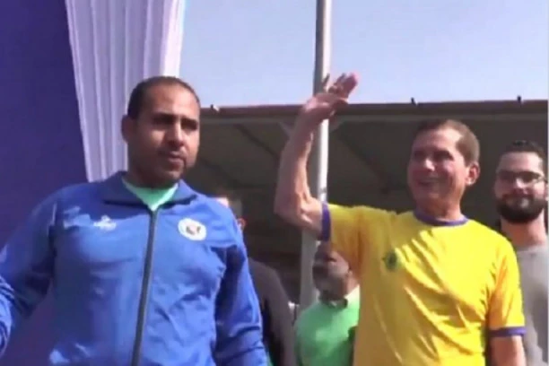 (VIDEO) Debitovao sa 75 godina i postigao gol, fali mu još meč da uđe u istoriju!