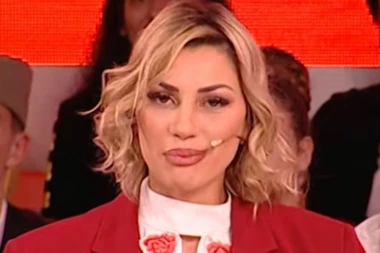 (VIDEO) NAKON PRIČA DA JE MUŽ VARA SA HELENOM TOPALOVIĆ Jovana Dimitrijević se OGLASILA besna i PORUČILA: Ostavite me na miru, molim vas...