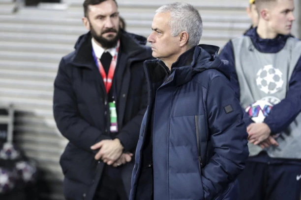 ŽOZE BEZ DLAKE NA JEZIKU: Murinjo isprozivao kolege iz Premijer lige pred derbi sa Arsenalom!