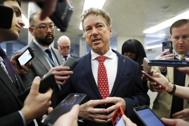 Američki senator Rend Pol: Podržavam ideju da se povuku američke trupe sa Kosova!