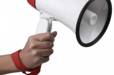 Centar za praćenje izbora i izbornih procedura: Ko vodi kampanju?