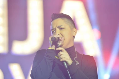 JAČA I OD KORONE: Marija Šerifović večeras ipak pokorila Sava Centar!