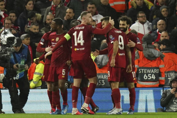 Ostaje da podigne titulu: Vezista Liverpula potpisao kratkoročni ugovor!