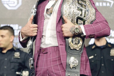 "Konor je ljubomorna prostitutka"