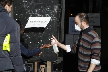 Od ljubavnice, do zmije: Francuski izgovori za kršenje mera zabrane kretanja