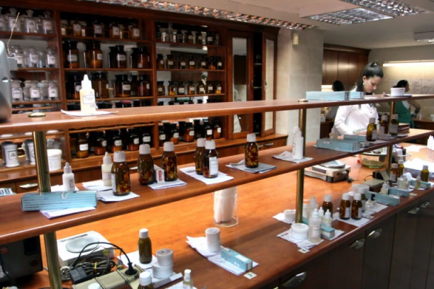 U Kikindi će raditi samo apoteke i prehrambene prodavnice