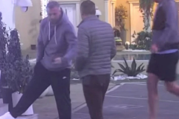 Takvima kao što si ti, ja otkidam glavu: Edo osudio Gagija jer je tukao Anabelu, žestoka svađa u dvorištu!