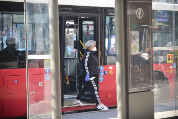 Večeras se ukida gradski prevoz u Beogradu: Dok traje policijski čas, nema autobusa i trola!