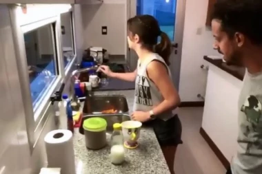 (VIDEO) Šta radi komentator tokom karantina? Pa, komentariše suprugu!