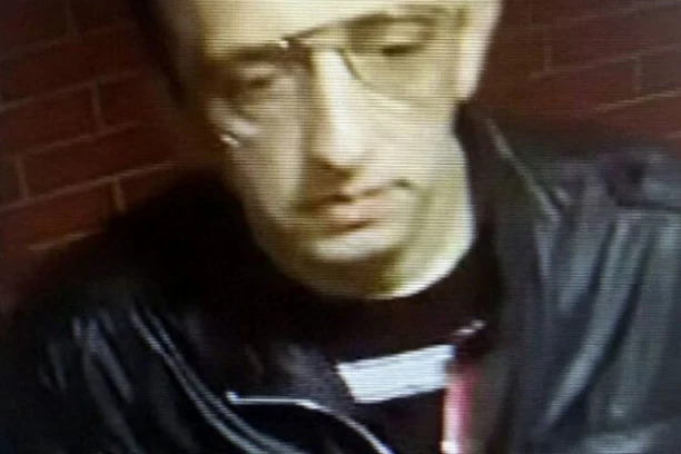 (FOTO) Predstavljao se kao policajac i krao penzionerima pare: Ko prepoznaje osumnjičenog neka se odmah javi policiji!