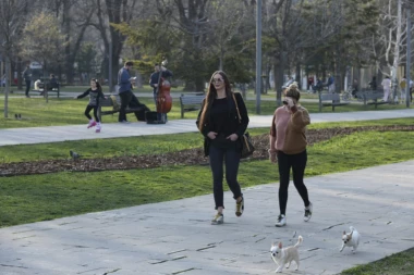 Još jedan neobičan dan je pred nama: Oblačno, ali pakleno vruće! Uveče stiže osveženje