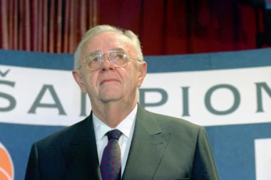 Kako i dolikuje: KSS se na emotivan način oprostio od Bore Stankovića!