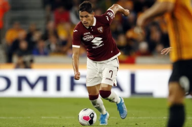 Torino se DIGAO IZ MRTVIH UZALUD, Vulićev Krotone pokerom do PRVE POBEDE!