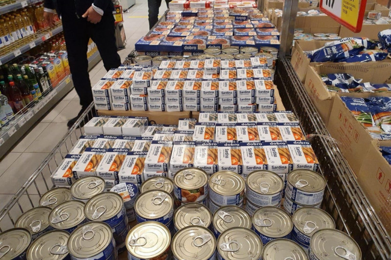 Najstariji sugrađani su jutros mogli da biraju šta će kupiti od proizvoda