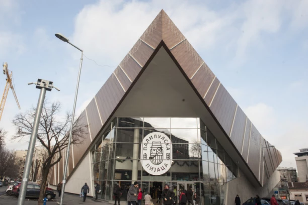 (VIDEO) Pa ovo nema ni u najrazvijenijim zemljama Evrope: Palilulska pijaca zasijala u punom sjaju!