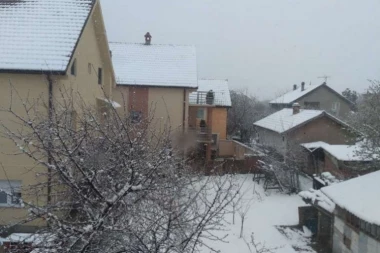 Srbija od jutros pod belim prekrivačem, nema ni "P" od proleća