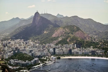 (FOTO) Ako vlast neće, organizovani kriminalci hoće! Kako su Brazilci u favelama sprečili širenje epidemije