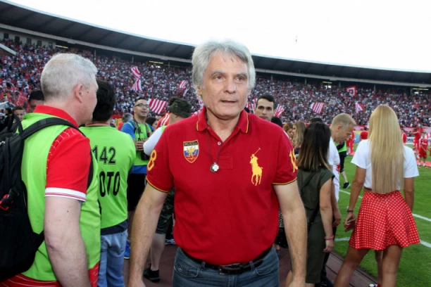 DULE SAVIĆ ŠOKIRAO SRBIJU: Duško Radović je navijao za Zvezdu!