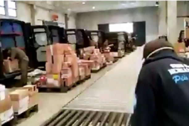 (VIDEO) Da se naježiš i zaplačeš: Italijani navijačkom pesmom prkose opakoj koroni!