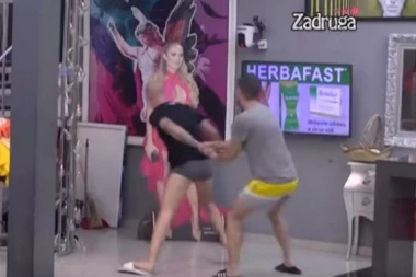 (VIDEO) HAOS NEVIĐENIH RAZMERA! Lomili i uništili sve što im je došlo pod ruku! KRAJ VEZE!