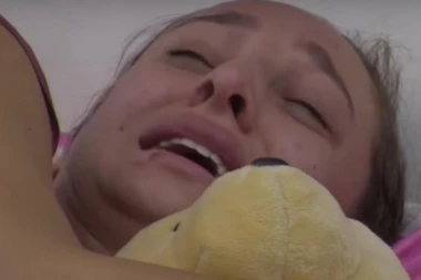 (VIDEO) Imam rakčinu a vas baš briga: Luna priznala da boluje od najgore bolesti!