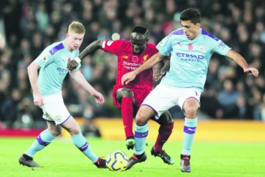 Apokalipsa fudbala - lige petice gube četiri milijarde evra!