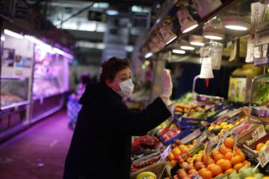 Vlada popustila mere! Od ponedeljka rade zatvorene pijace, frizeri, kozmetičari: Svi moraju poštovati OVA pravila!