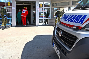 Nesreća u Bačkoj: Pešaka pokosio automobil, ostao mrtav na mestu!