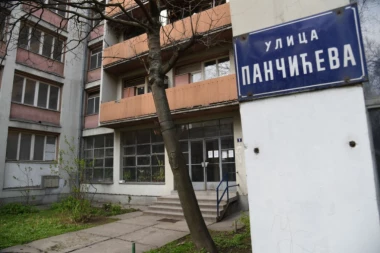 (FOTO) Razrešena misteriozna smrt na Dorćolu! Obesio se radnik GSP