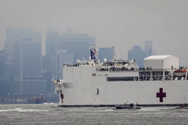 KATASTROFA: U SAD skoro 900.000 obolelih od korone