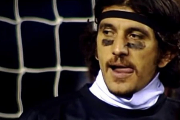 Zarazila legendarnog golmana, pa glumi doktorku na društvenim mrežama!