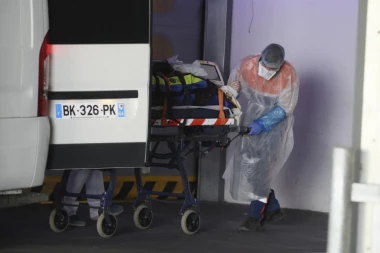 NOVA METODA U FRANCUSKOJ: Počinje ispitivanje lečenja korone krvnom plazmom