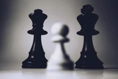 Karlsen organizuje onlajn turnir u šahu