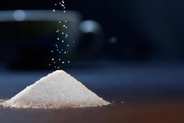 OSTAVITE U DVORIŠTU KAŠIKU ŠEĆERA! Evo zašto je to VAŽNO!