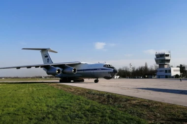 JOŠ JEDAN RUSKI AVION SLETEO U BATAJNICU: Stigla bratska pomoć