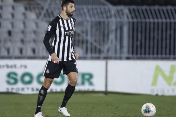 Najgore tetovaže u svetu sporta: Ispala veka paragvajskog atletičara i fudbaler Partizana koga je "tatu" majstor uništio za sva vremena!