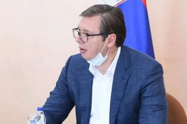 Vučić razgovarao sa Mandićem, u subotu sastanak sa Srbima iz Crne Gore