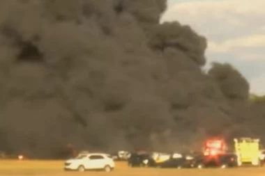 UPOTREBA PIROTEHNIKE NA KUĆNOJ ZABAVI POKRENULA VATRENU STIHIJU: Budući otac zapalio Kaliforniju