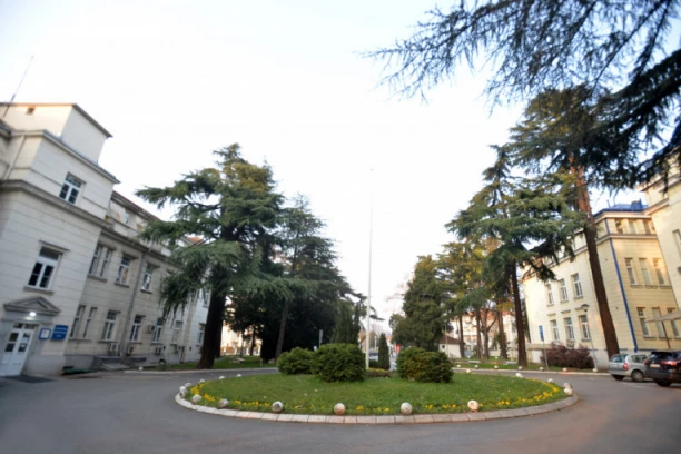 RAPIDNO RASTE BROJ OBOLELIH: Srbija proširuje bolničke kapacitete, od danas još jedna kovid bolnica